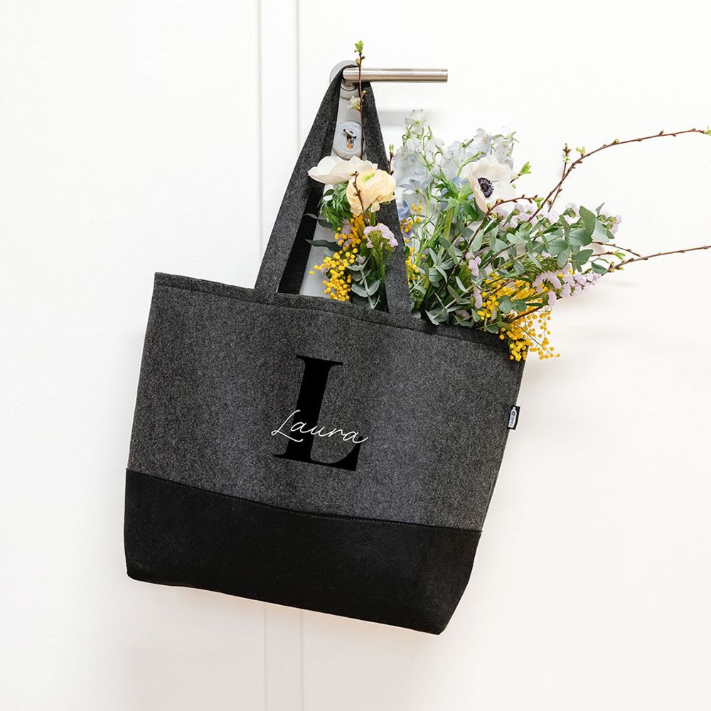 Gepersonaliseerde vilten tas met monogram