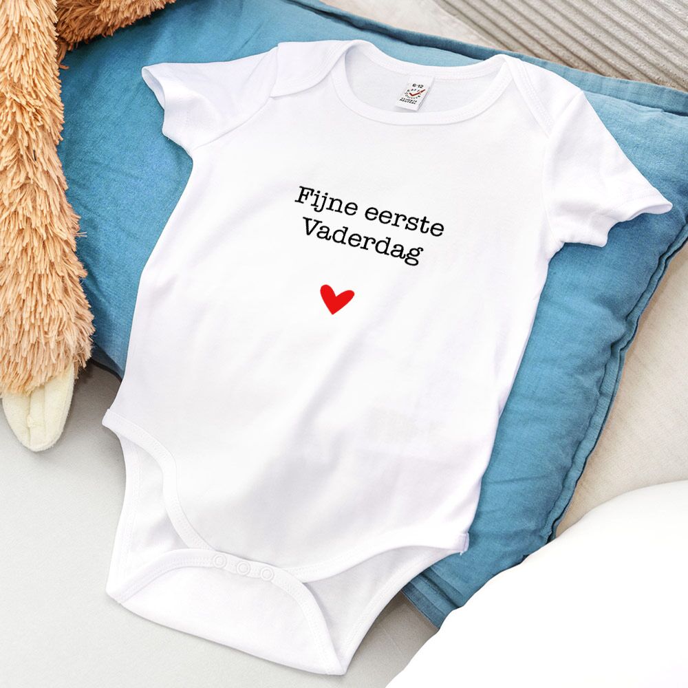 Gepersonaliseerde baby romper met spreuk en hartje